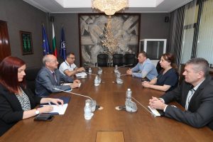 Китай укрепва енергийната сигурност с нарастването на рисковете