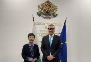 Китайският AI стартиращ Baichuan премества фокуса си към основния бизнес, затваря B2B отдела за финансови услуги · TechNode