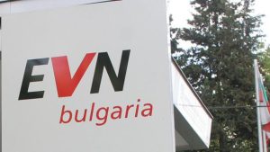 Смяната на световната индустриална политика представлява рискове, казват експертите