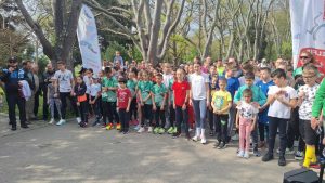 Около 200 участници се включиха във „Великденски крос с децата на Варна“