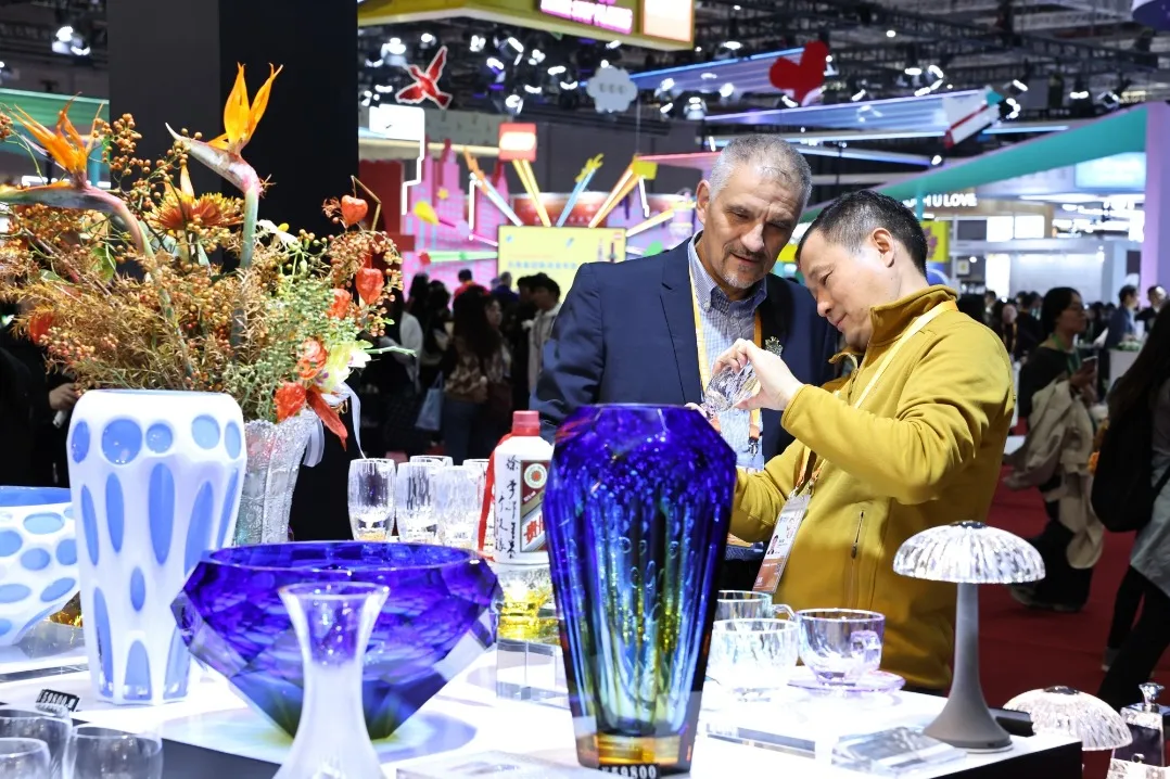 Глобалното участие нараства на 8th CIIE с рекордни експонати