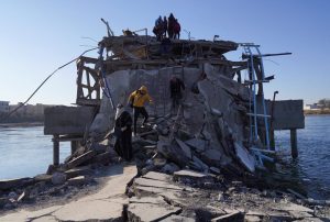 Сирия дава на кюрдите 4 дни да приемат интеграцията, докато САЩ сигнализират за край на подкрепата